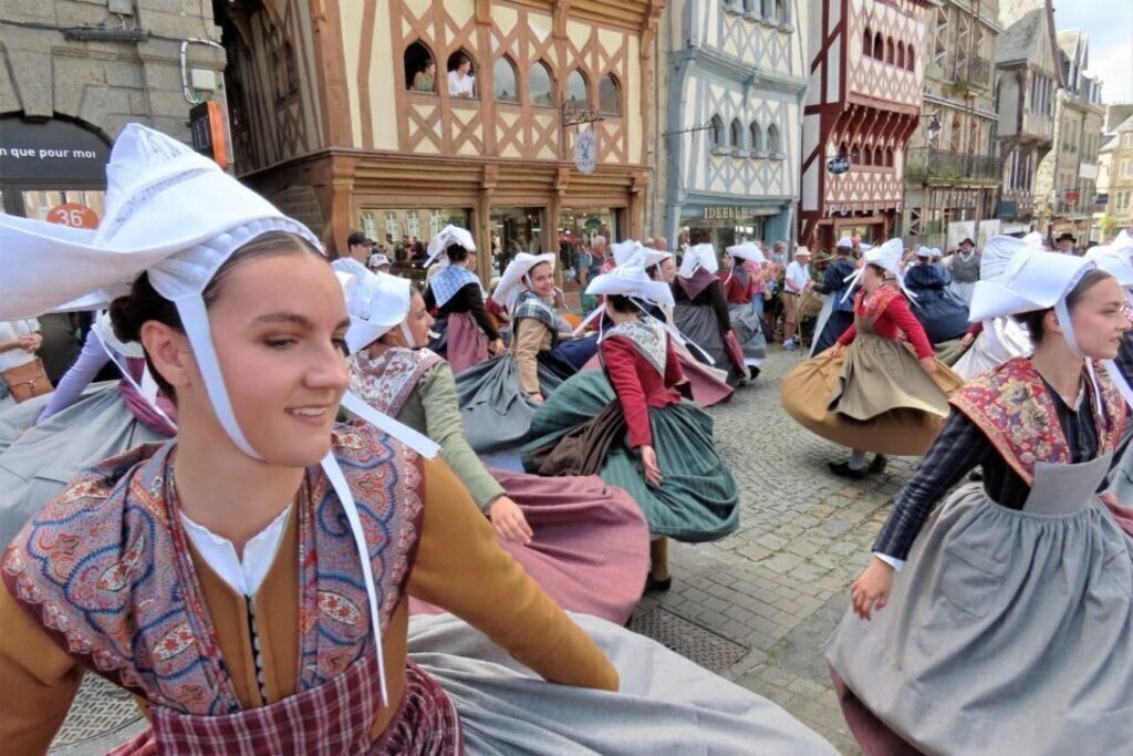 Every year on the 15 of august, the Saint Loup trad dance competition