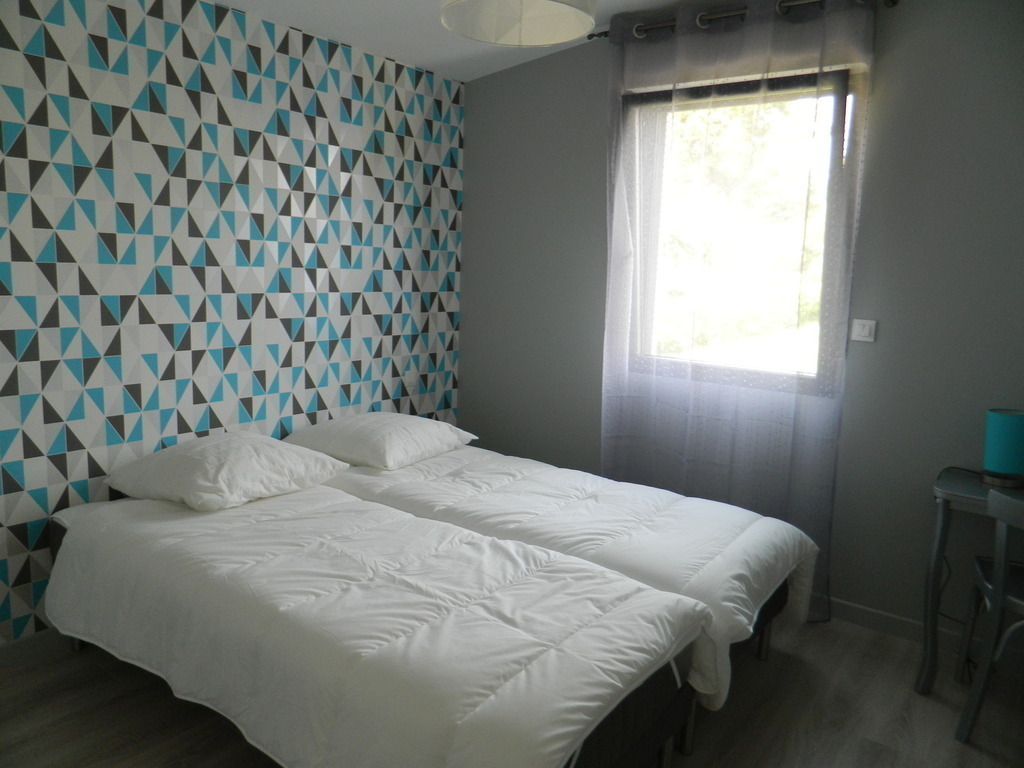 Chambre avec  soit 2 lits 80/200  ou un grand lit 160/200