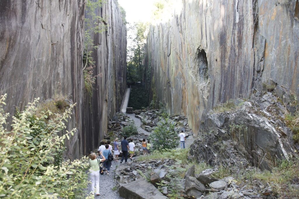 Les Pans de Travassac (ardoisières)
