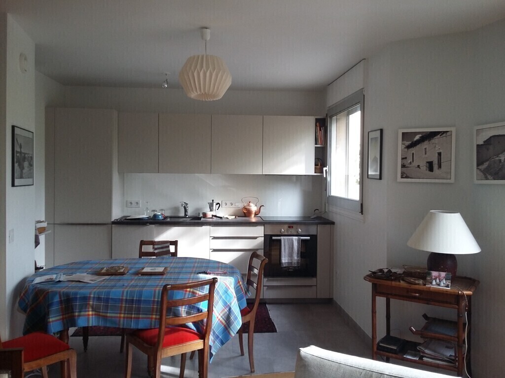 le salon avec cuisine