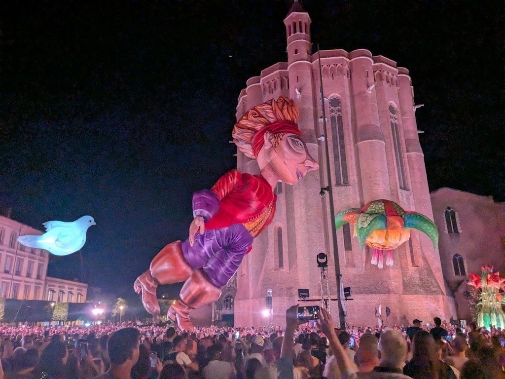 Lors de la nuit pastel en juin avec les"fous volants" 