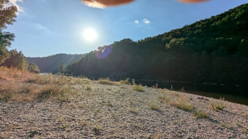 La plage pour se baigner dans le Tarn à 10 km en amont d'Albi