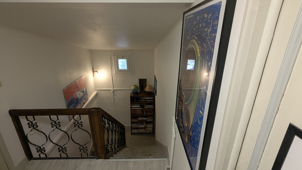 Escalier entre le 1er et le 2eme étage