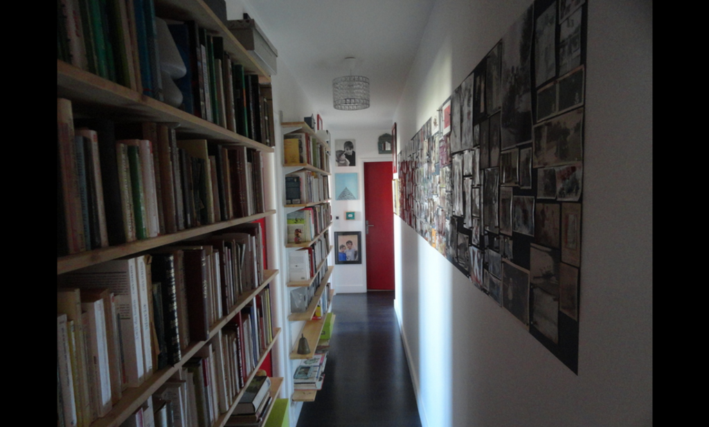 hallway leading to the bedrooms