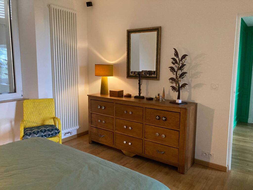 1st floor Master bedroom