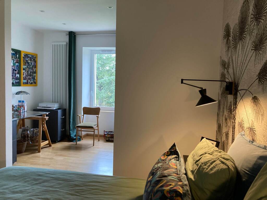 1st floor Master bedroom