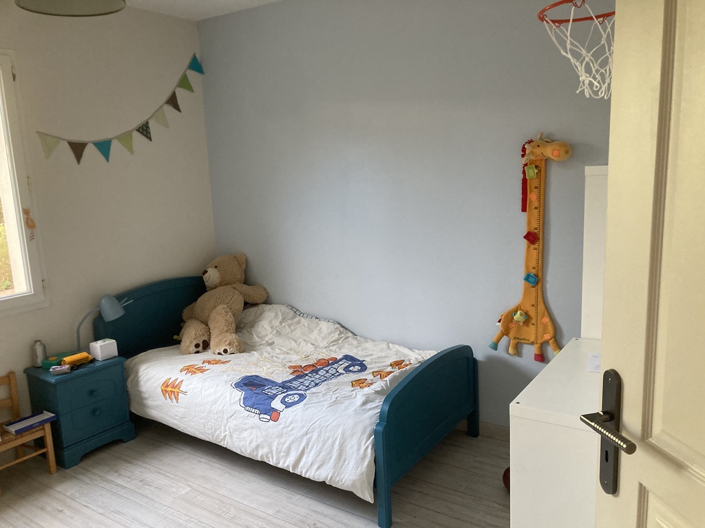 chambre 3 , lit 1 personne + possibilité de matelas au sol en plus 