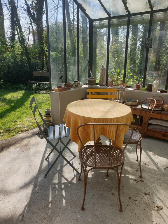 Small table on the covered terrasse
