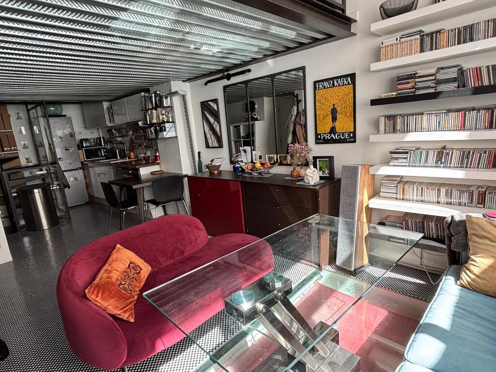 Living room (ground floor)