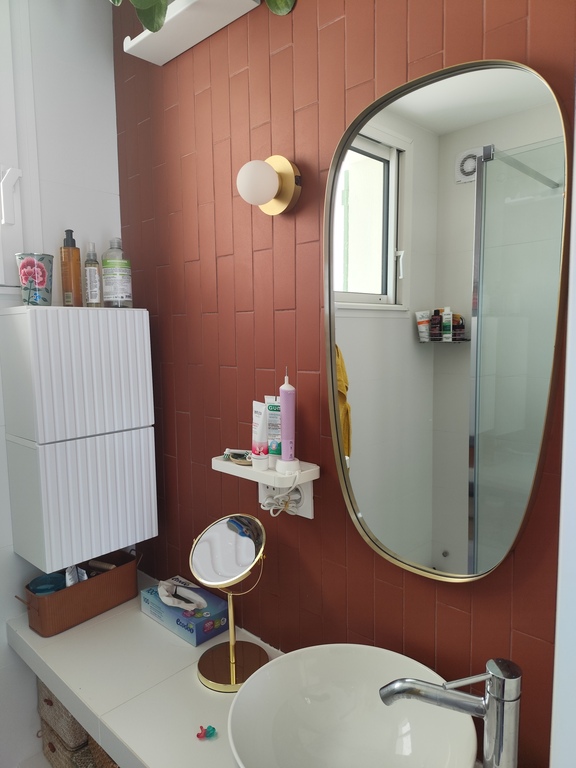 Salle d'eau 1 (douche) proche de la cuisine