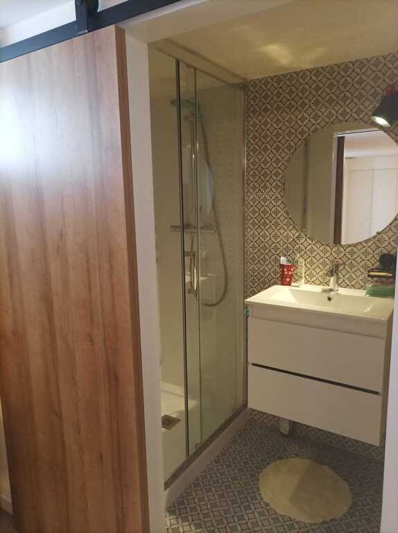 Salle d'eau 2 (douche)