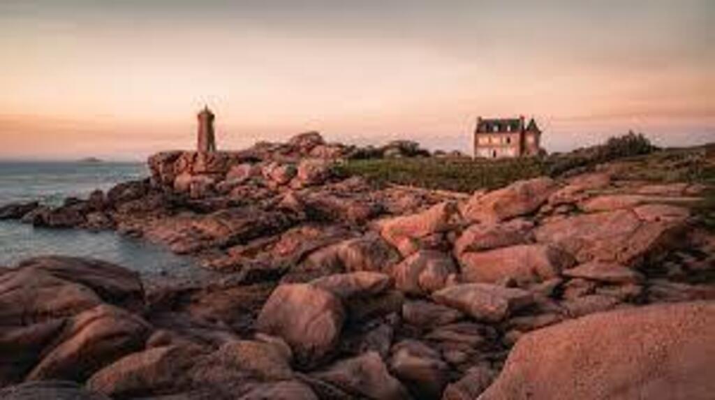 Côte de granit rose (50 min)