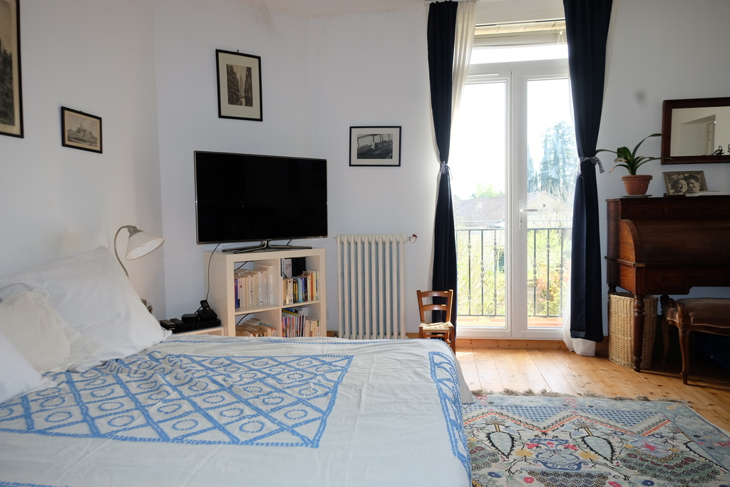Chambre / Salon TV à l'étage