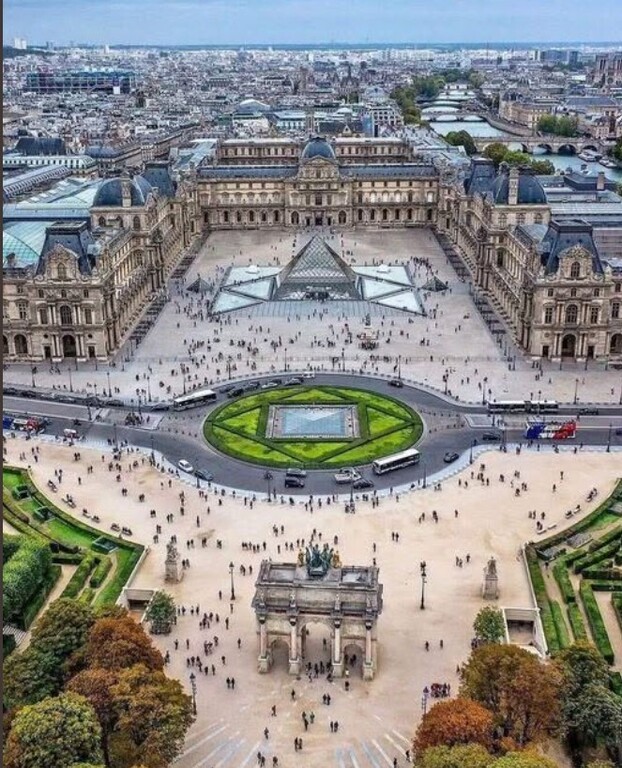Louvre