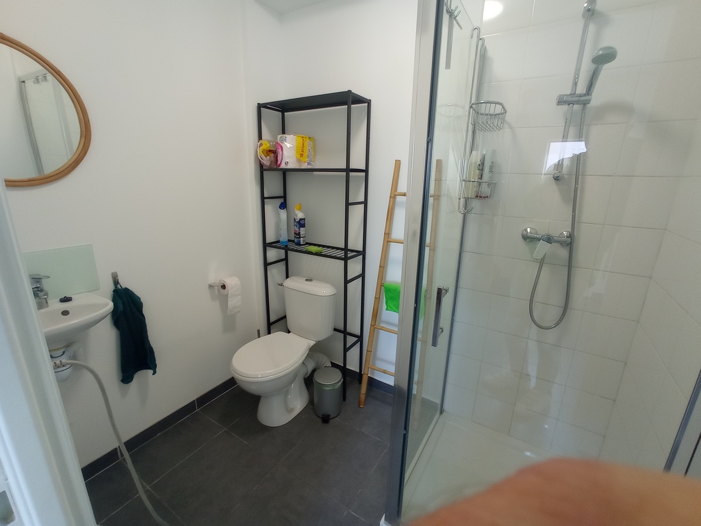 Shower / douche  wc