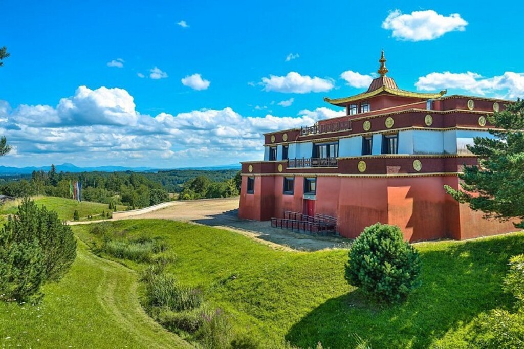 Buddhist temple 5 minutes from the house