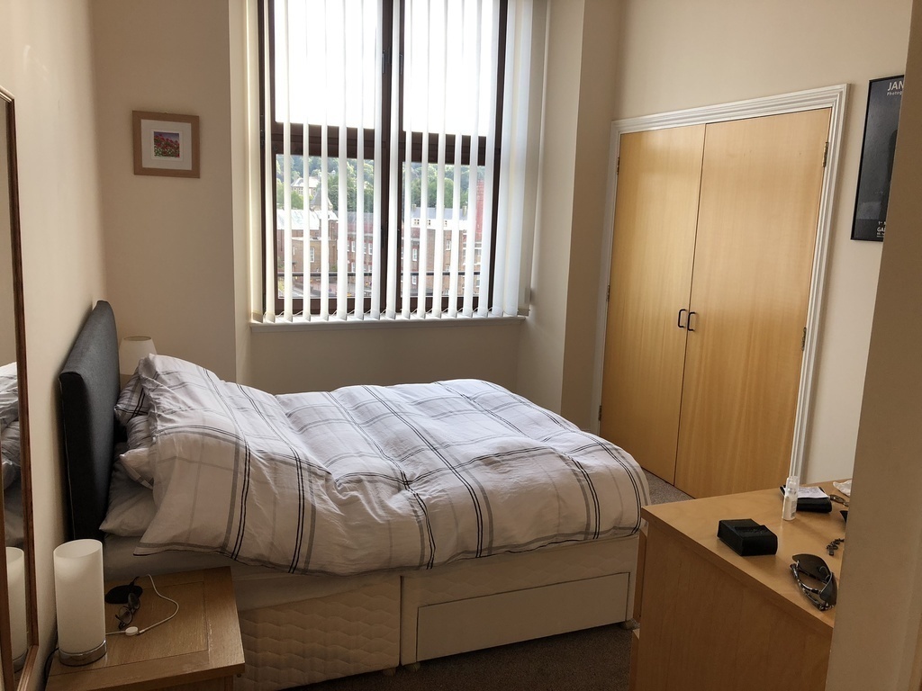 Master bedroom with en-suite 