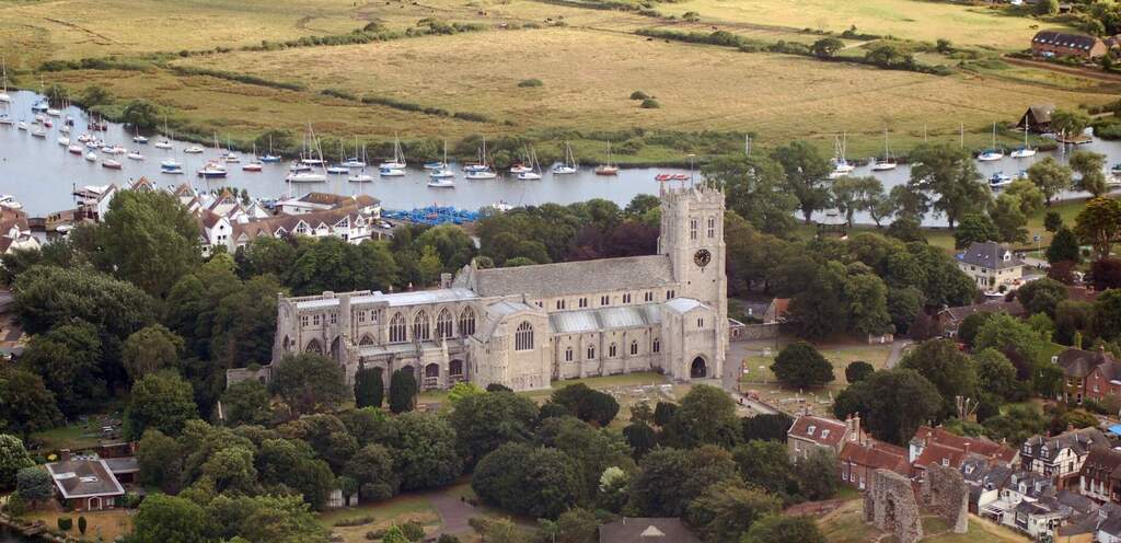 Christchurch Priory (centre of town) 5 min walk
