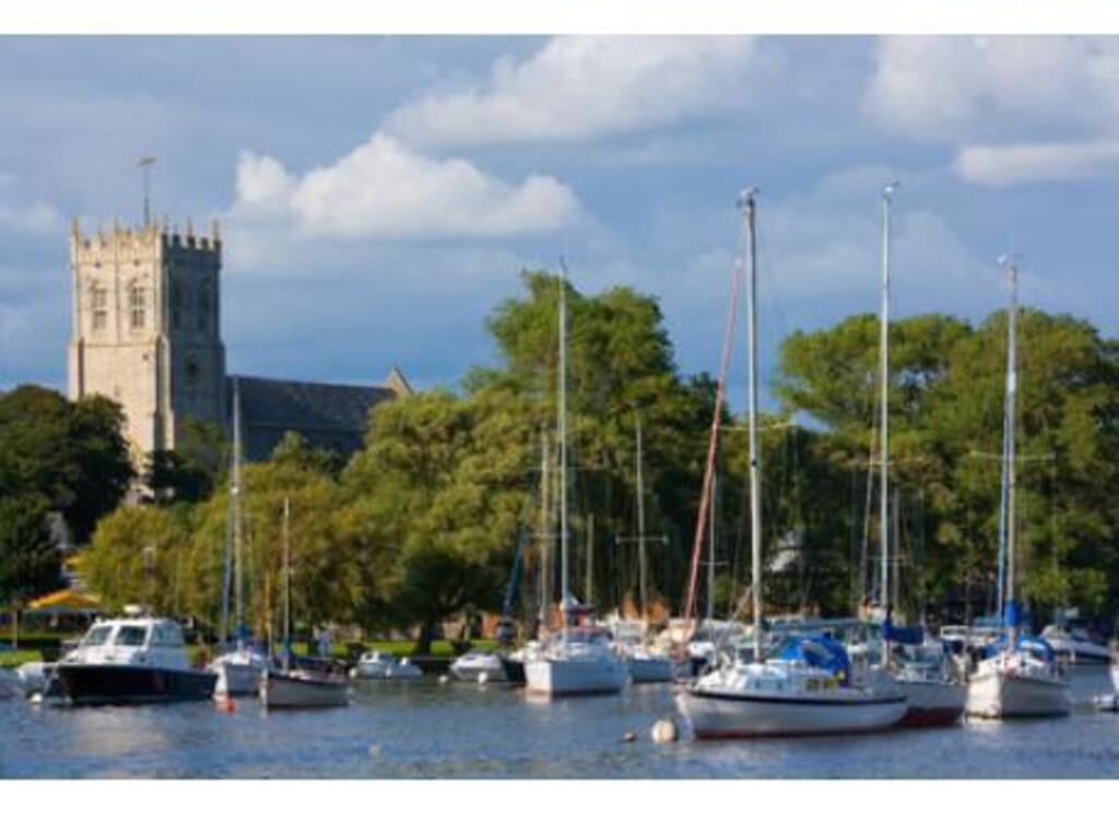 Christchurch from the river, 5 min walk