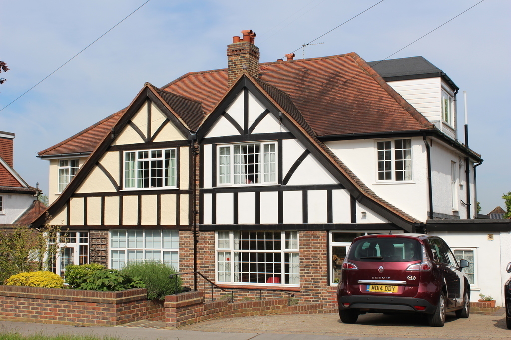 4 bedroom house on a quiet street in South Croydon