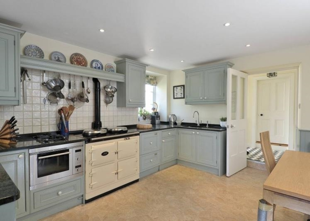 Fully equipped kitchen with AGA