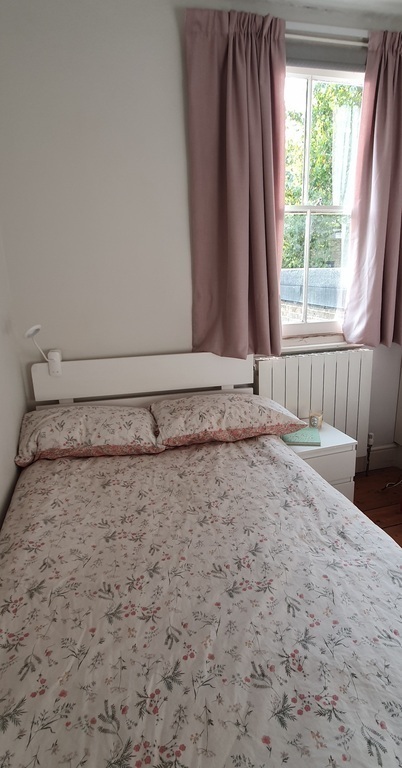 Second bedroom (small double/large single)