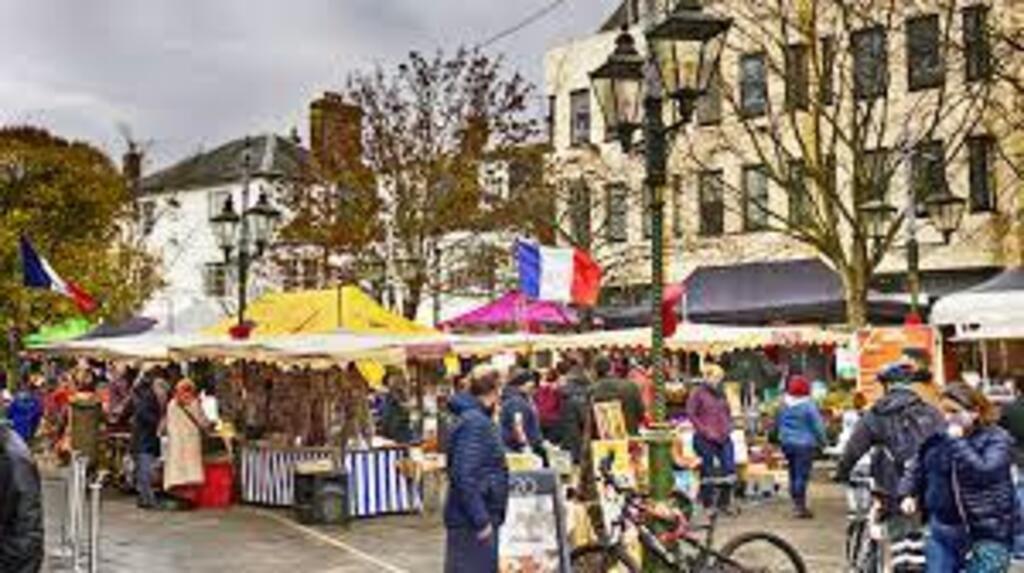 Market day in Horsham