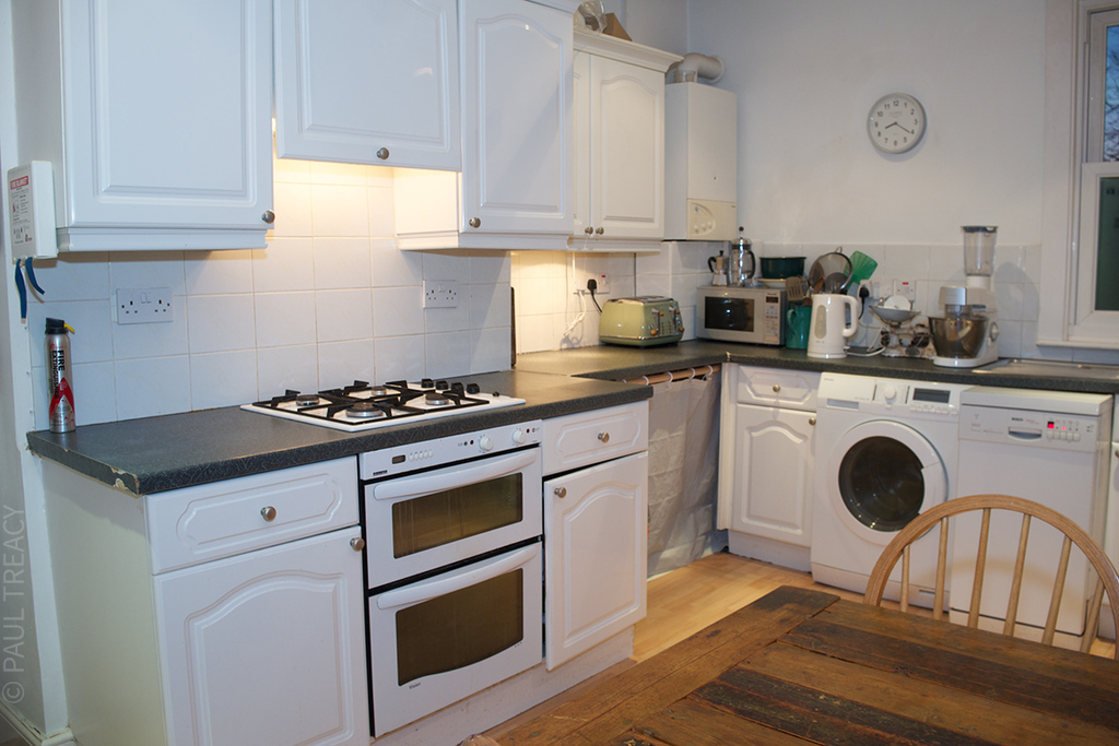 Kitchen has everything you could possibly need