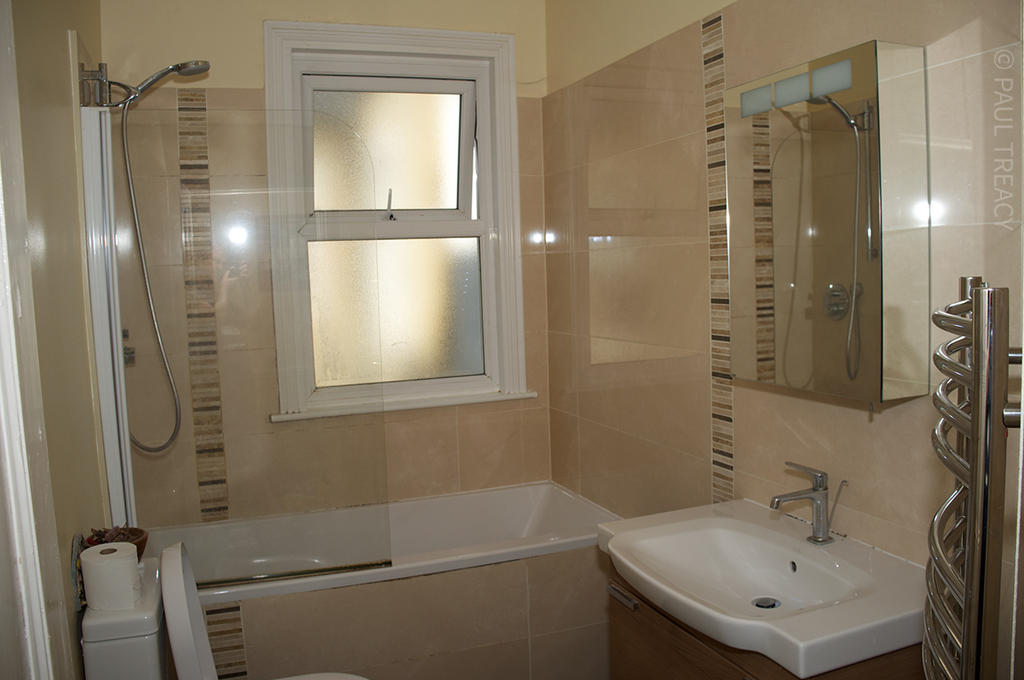 Lovely spacious bethroom