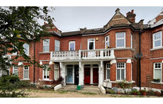 Edwardian terrace with communal front garden.