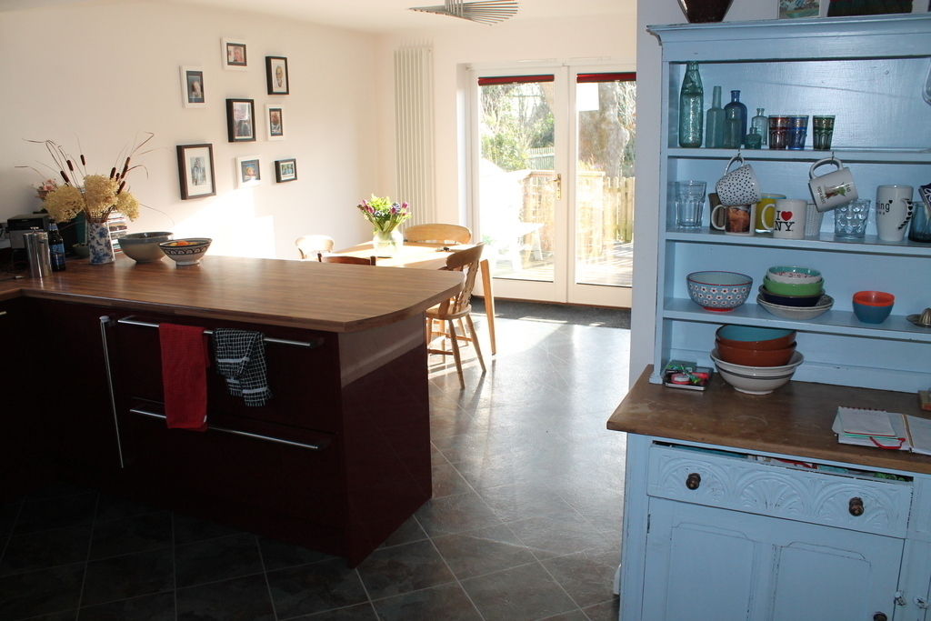 kitchen & dining area