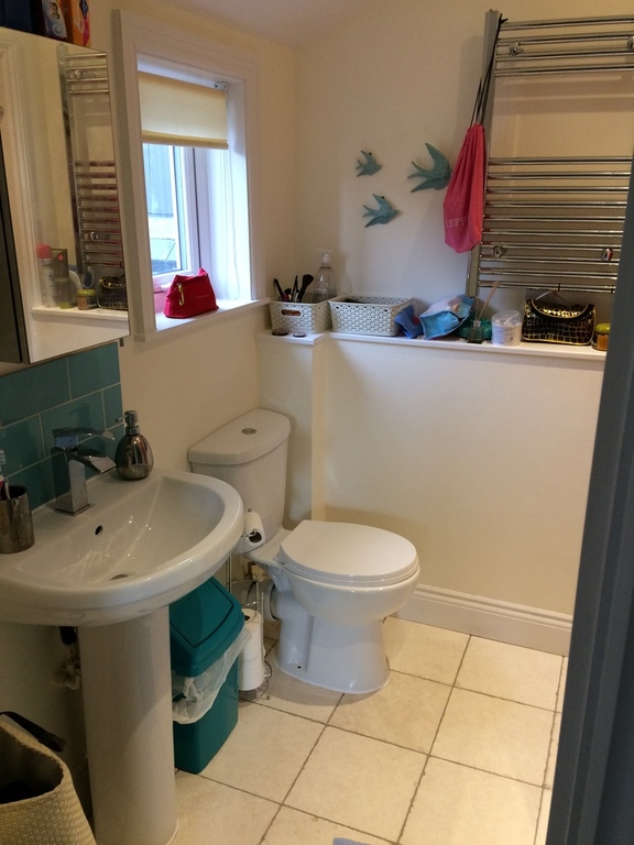 En-suite shower room with the 2nd floor bedroom