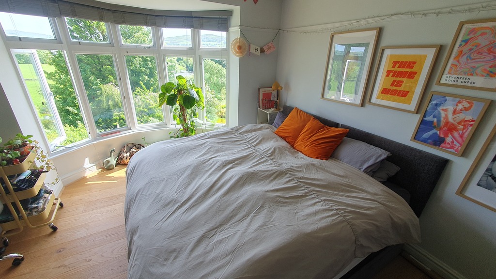 second upstairs bedroom, with two single beds pushed together 
