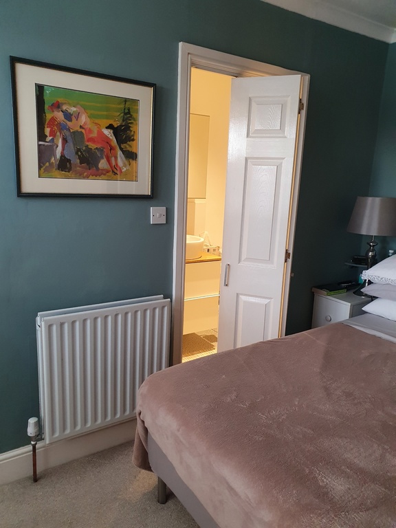 Main Bedroom Ensuite