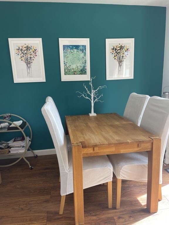 Dining Room with extendable table that can seat 6