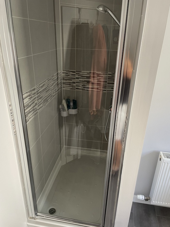 En-suite shower