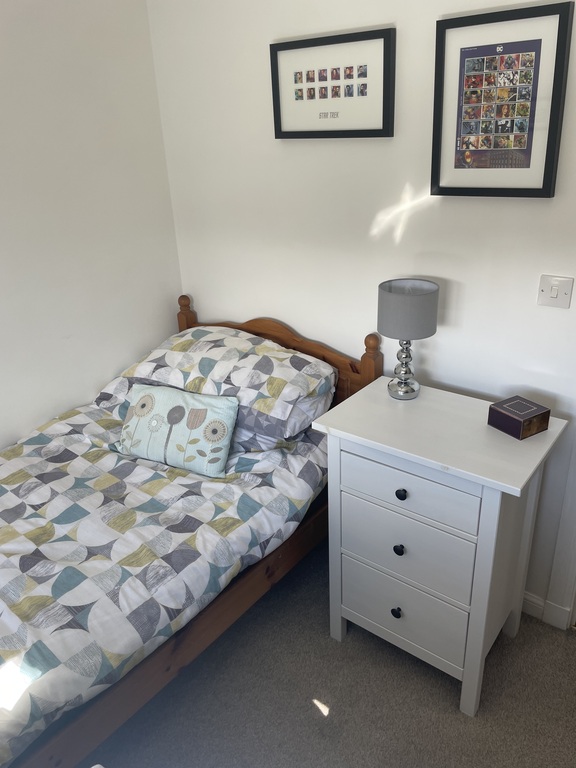 Bedroom 4 single bed