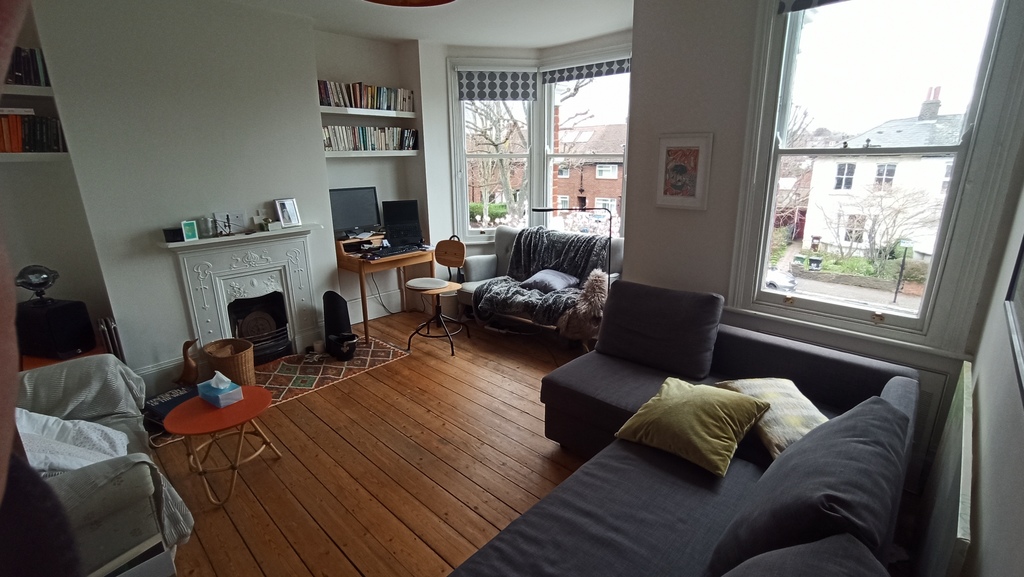 First floor front lounge/double bedroom