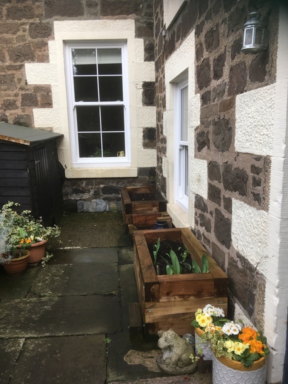 Courtyard at back of House ( although this is entry from the street)