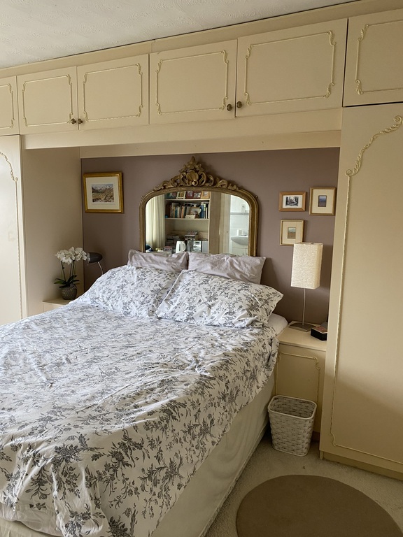 Master bedroom with en-suite 