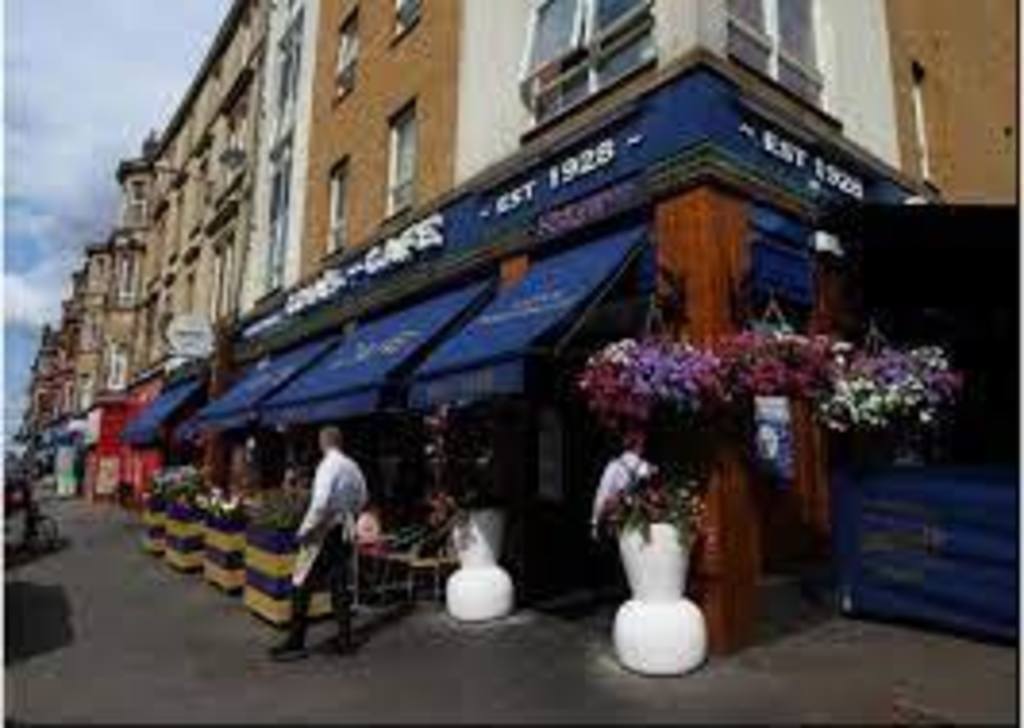 Everyone in Glasgow knows Coias... just round the corner from us