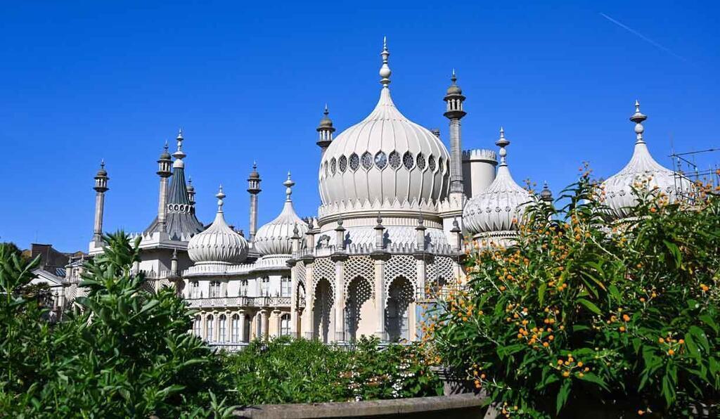 Historic Brighton Pavillion a 10 minute walk away