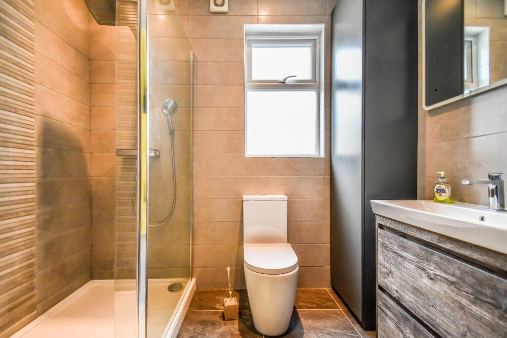 First floor shower room/WC