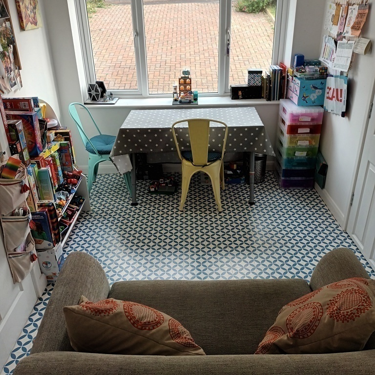 Kids playroom and spare room (single bed)