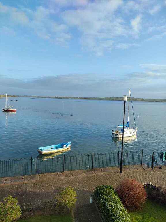 Front view of property