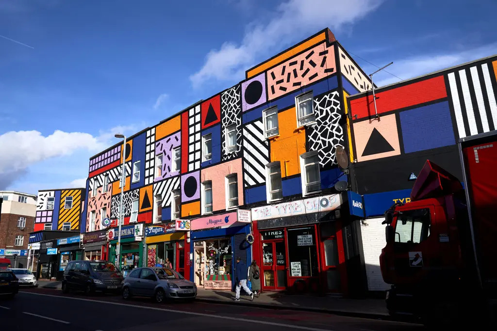Leyton High Road  (25 mins walk)