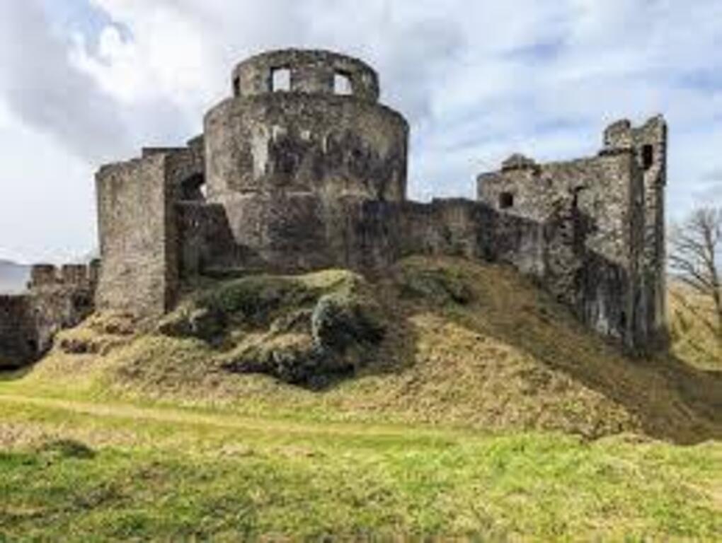 Dinefwr castle, Llandeilo a great castle for exploring - can enter rooms in the ruin.