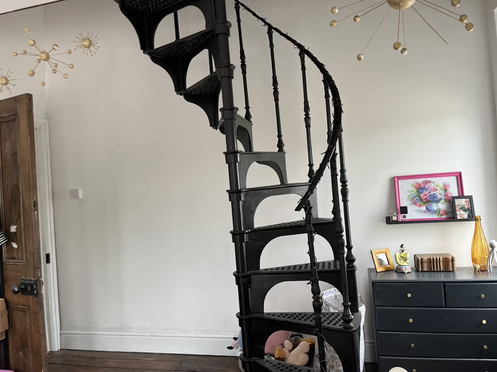 Twin room with mezzanine.