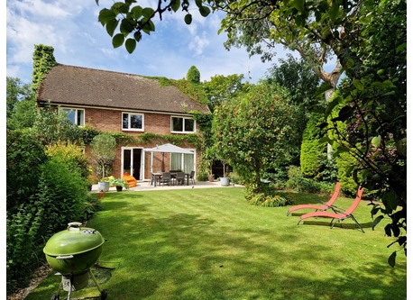 The house from the garden