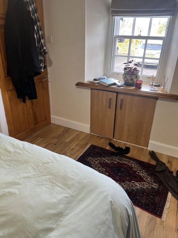 Bedroom 2 (king size bed)